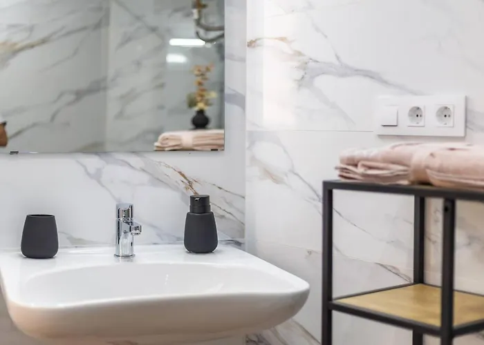 Estudio Tranquilo Cerca Del Centro Valenza